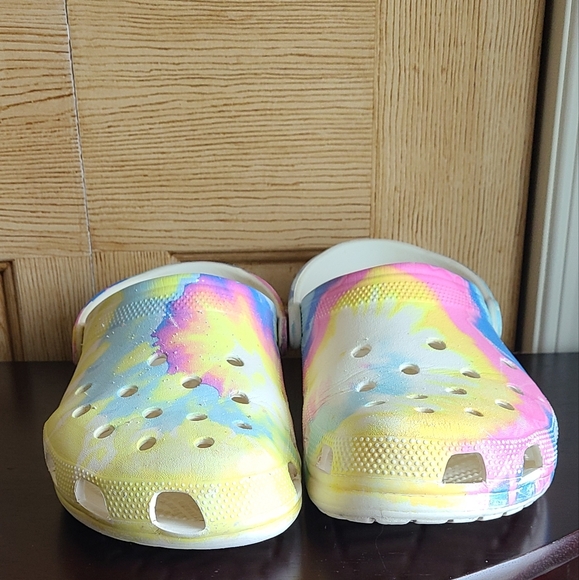 Crocs Pastel Tie dye Clog - Picture 3 of 11